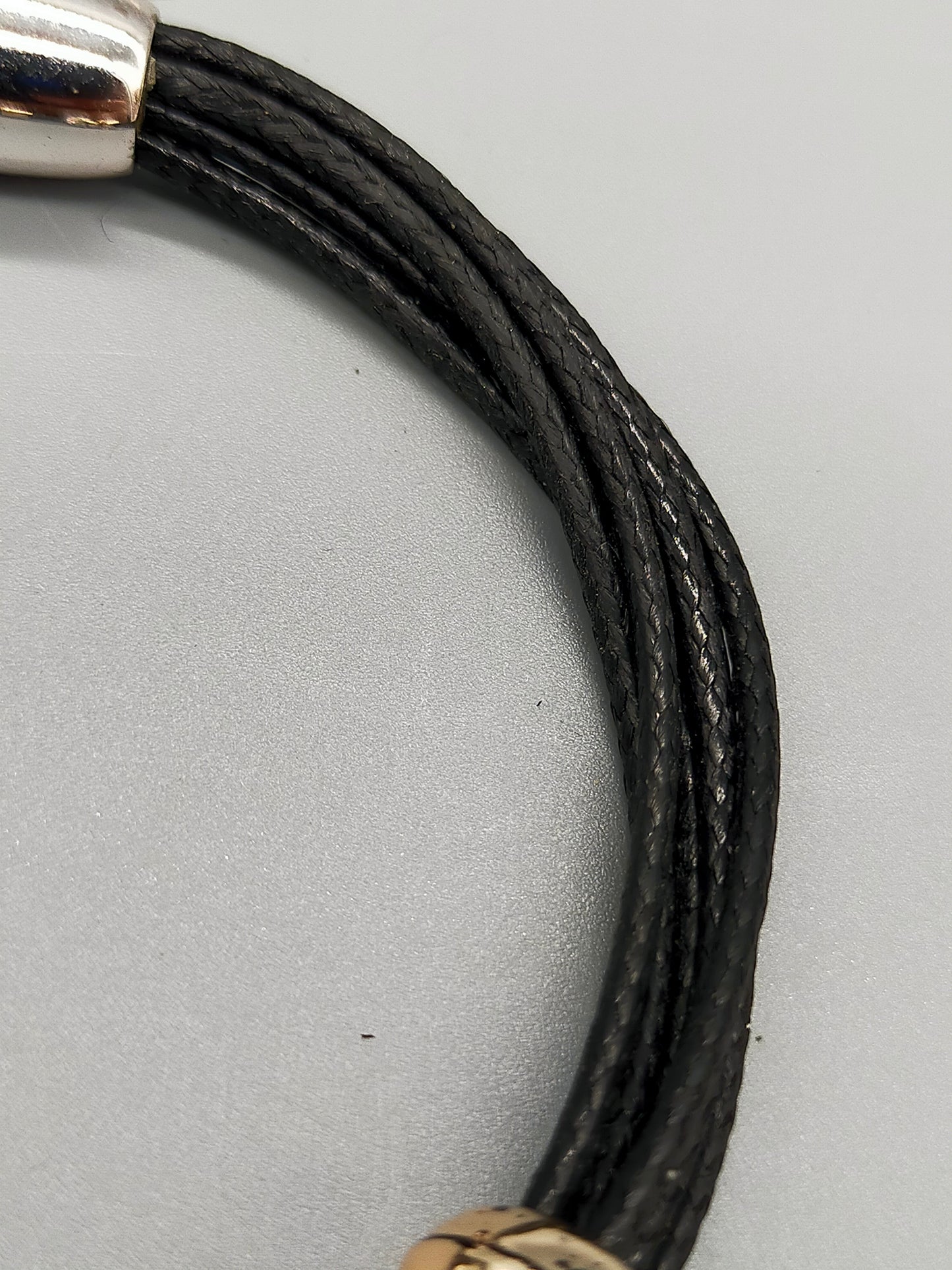 Modisches Multistrand Damen Armband in Schwarz mit Kristallen