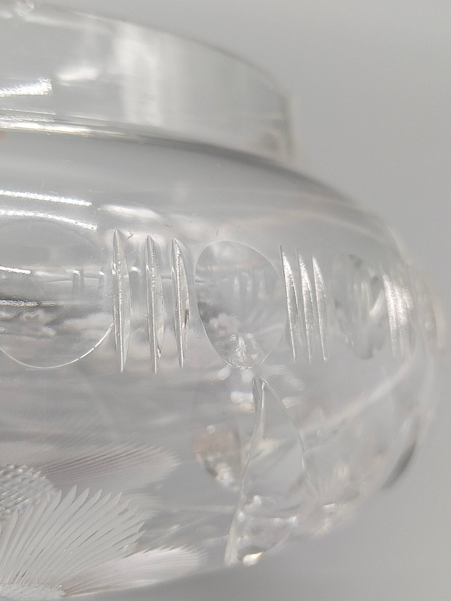 Edle Bleikristall Dose mit Deckel Elegante Bonboniere mit Blumenschliff