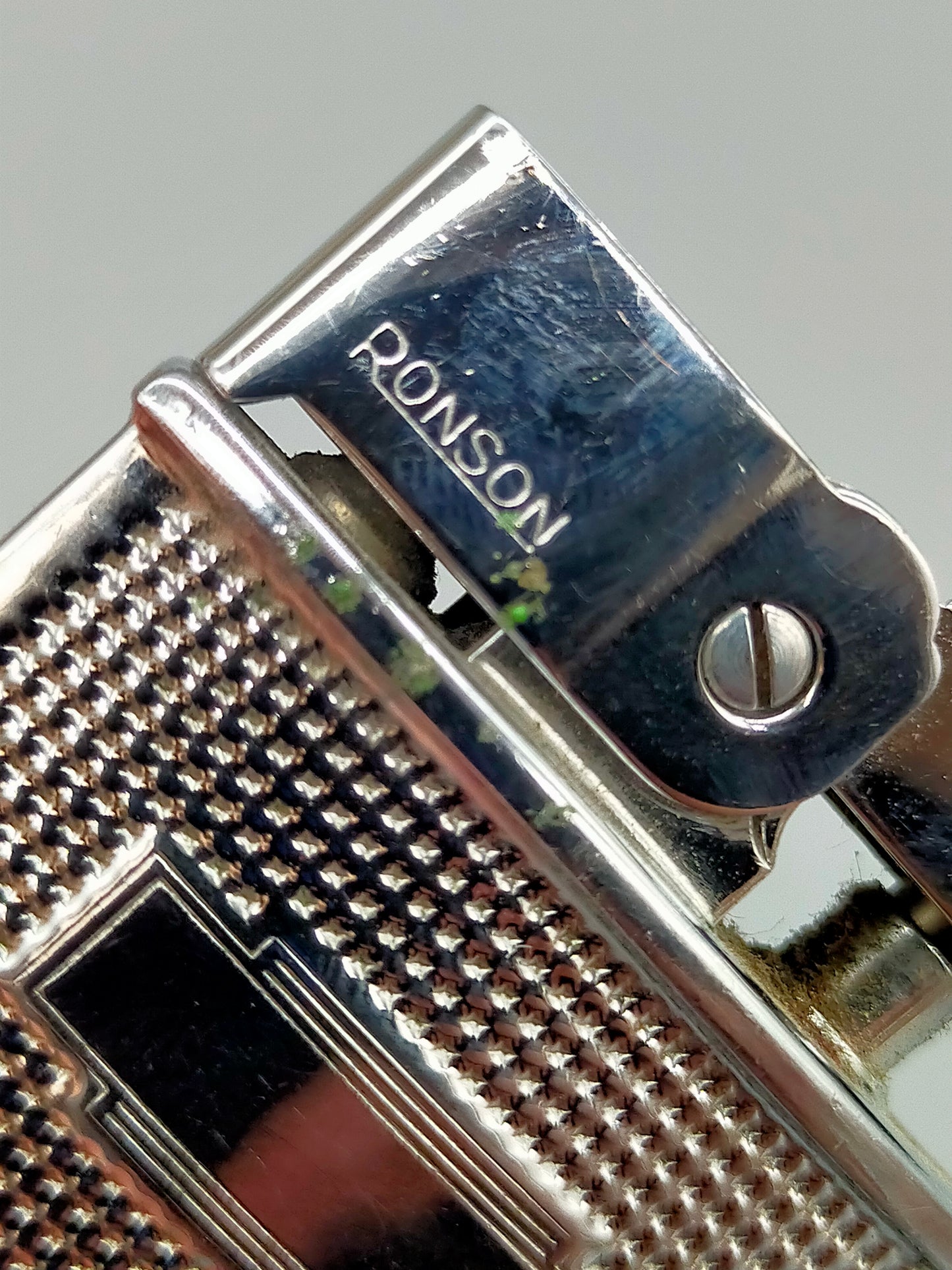 Vintage Ronson Cadet Benzinfeuerzeug mit Originalbox
