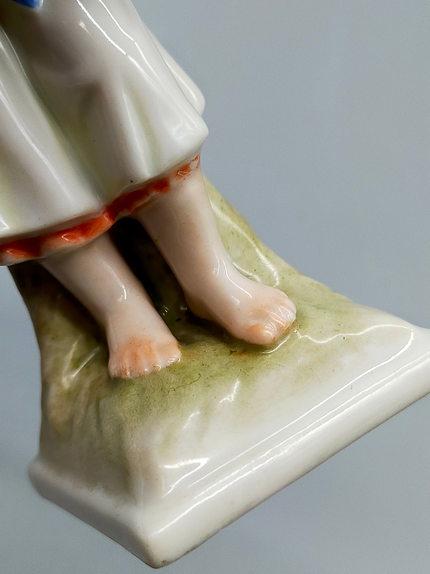 Herend Porzellan Figur Mädchen mit Ährenbündel Handbemalt