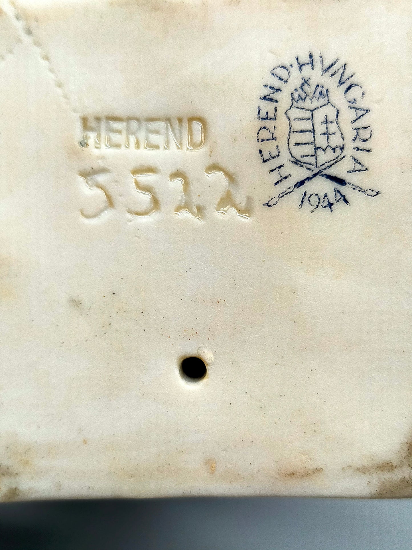 Herend Porzellan Figur Mädchen mit Ährenbündel Handbemalt