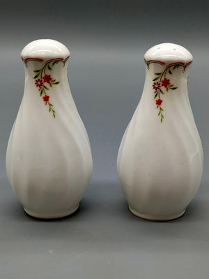 Klassisches Wedgwood Salz & Pfeffer Streuer Set Elegante Porzellan