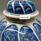 Klassische Asiatische Deckelvase Blau Weißes Porzellan mit Blumen Muster