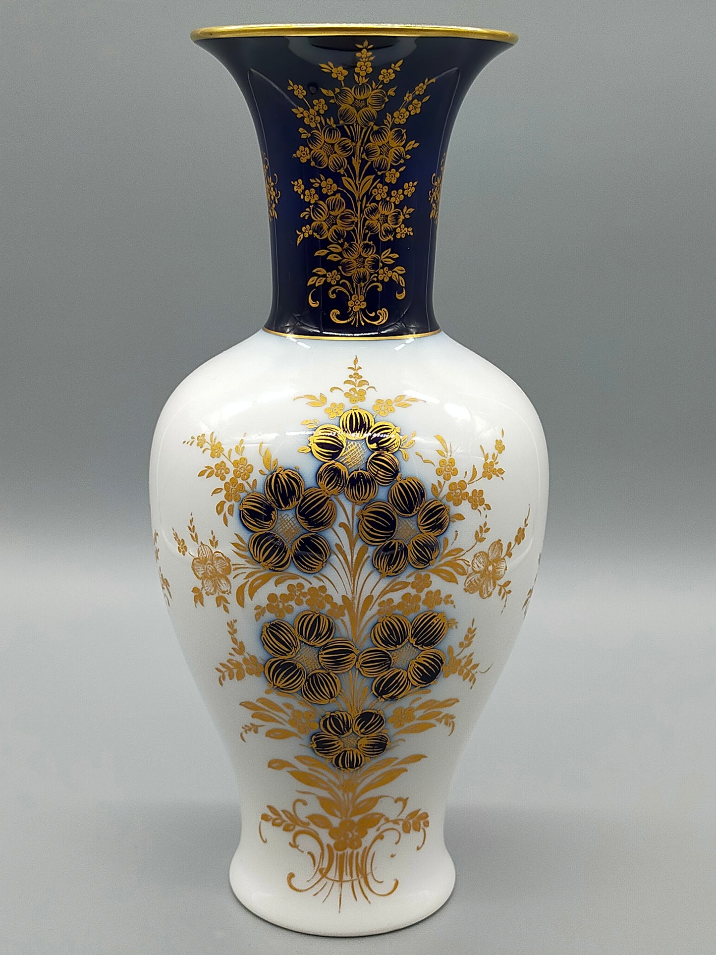 Edle Krautheim Selb Bavaria Vase  Prunkvase mit Golddekor und Kobaltblau