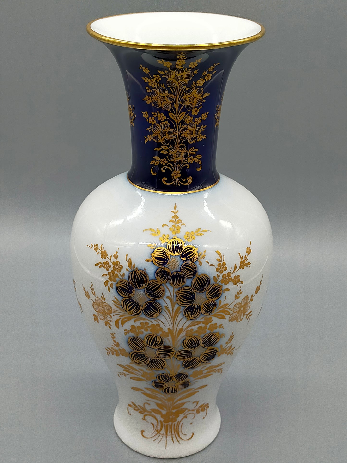 Edle Krautheim Selb Bavaria Vase  Prunkvase mit Golddekor und Kobaltblau