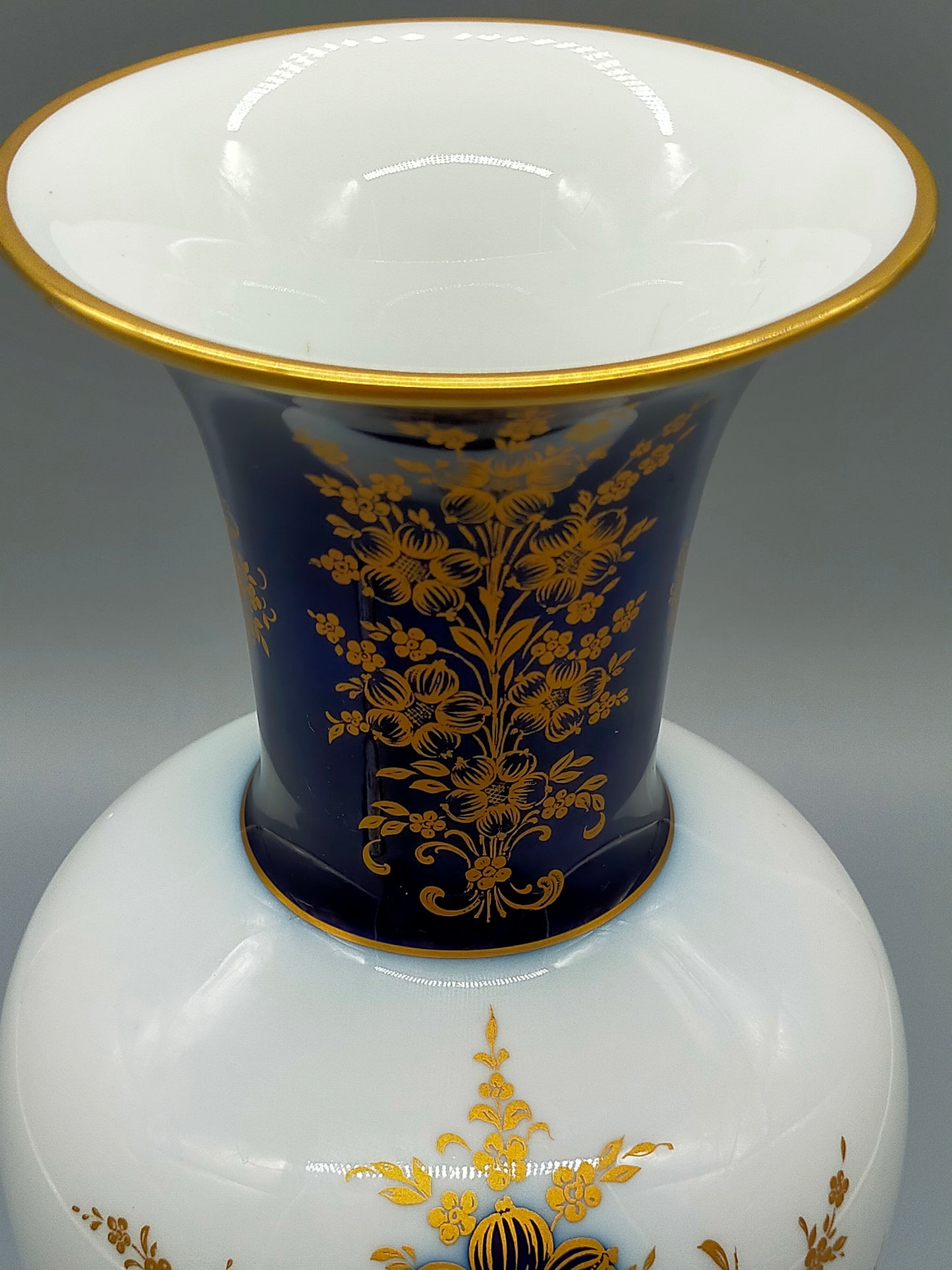 Edle Krautheim Selb Bavaria Vase  Prunkvase mit Golddekor und Kobaltblau