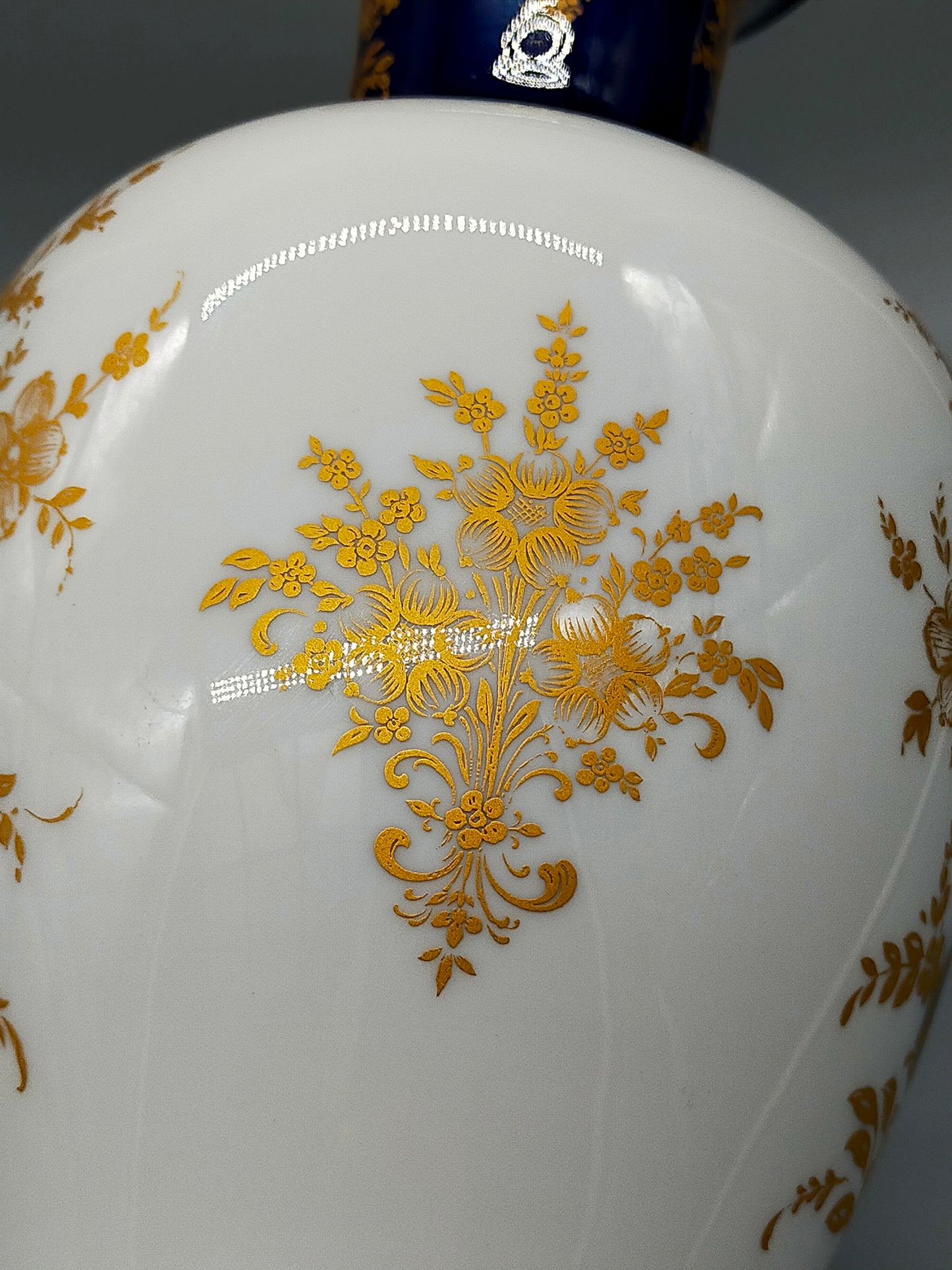 Edle Krautheim Selb Bavaria Vase  Prunkvase mit Golddekor und Kobaltblau