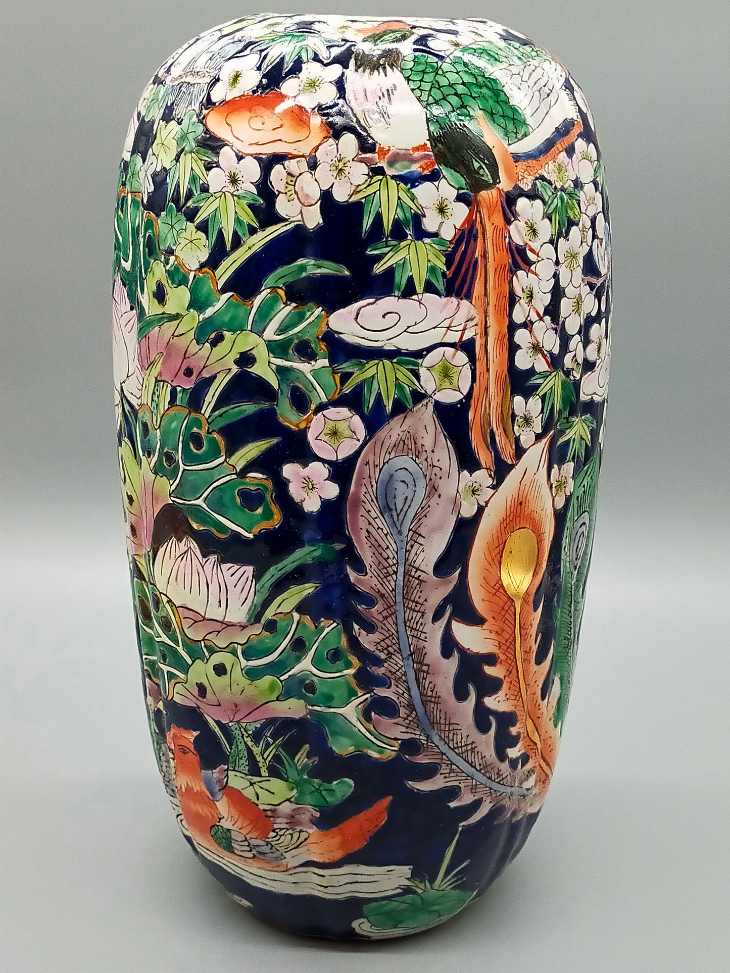 Chinesische Famille Rose Vase Große Prunkvase mit Vogelmotiven