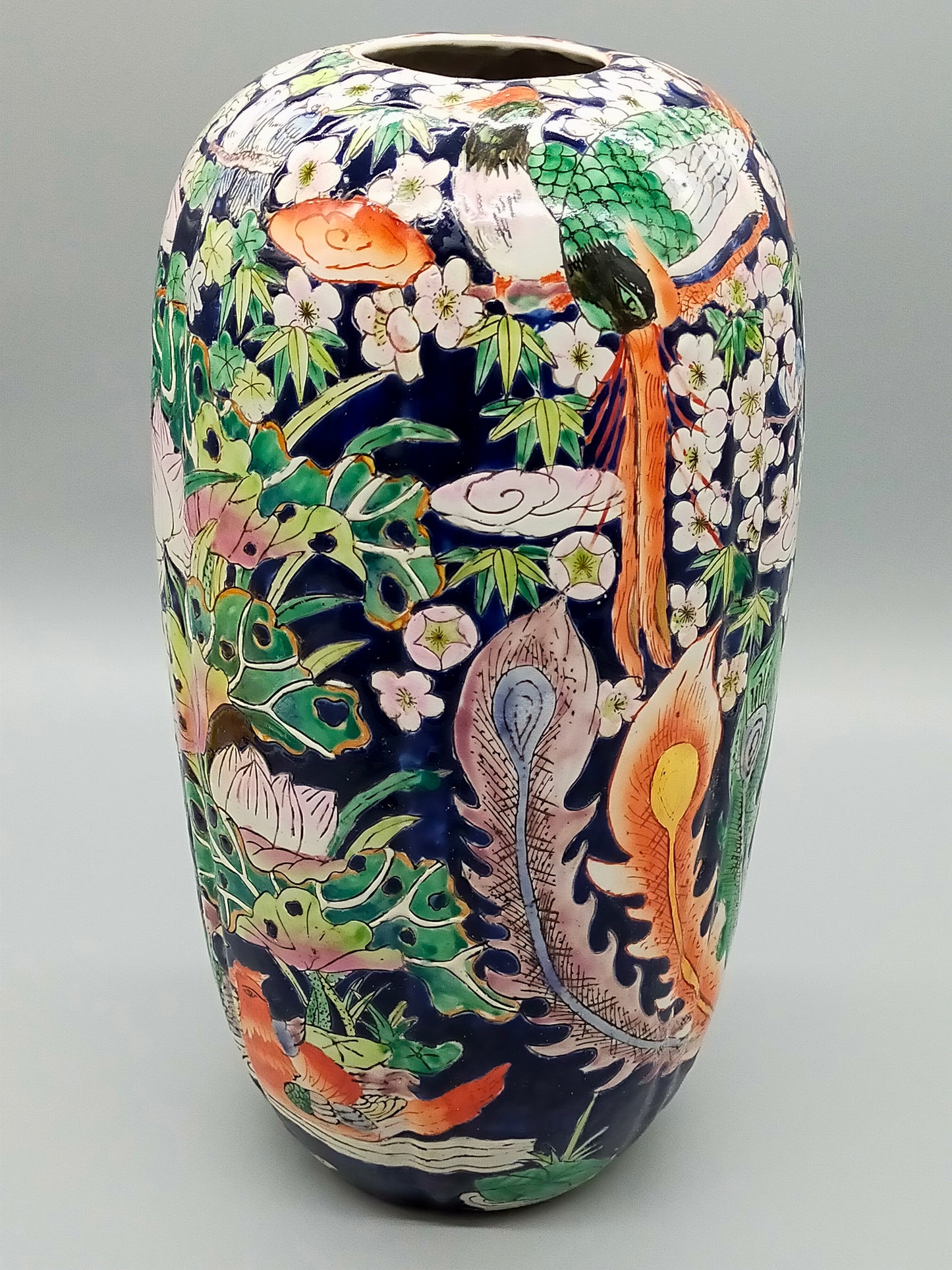 Chinesische Famille Rose Vase Große Prunkvase mit Vogelmotiven