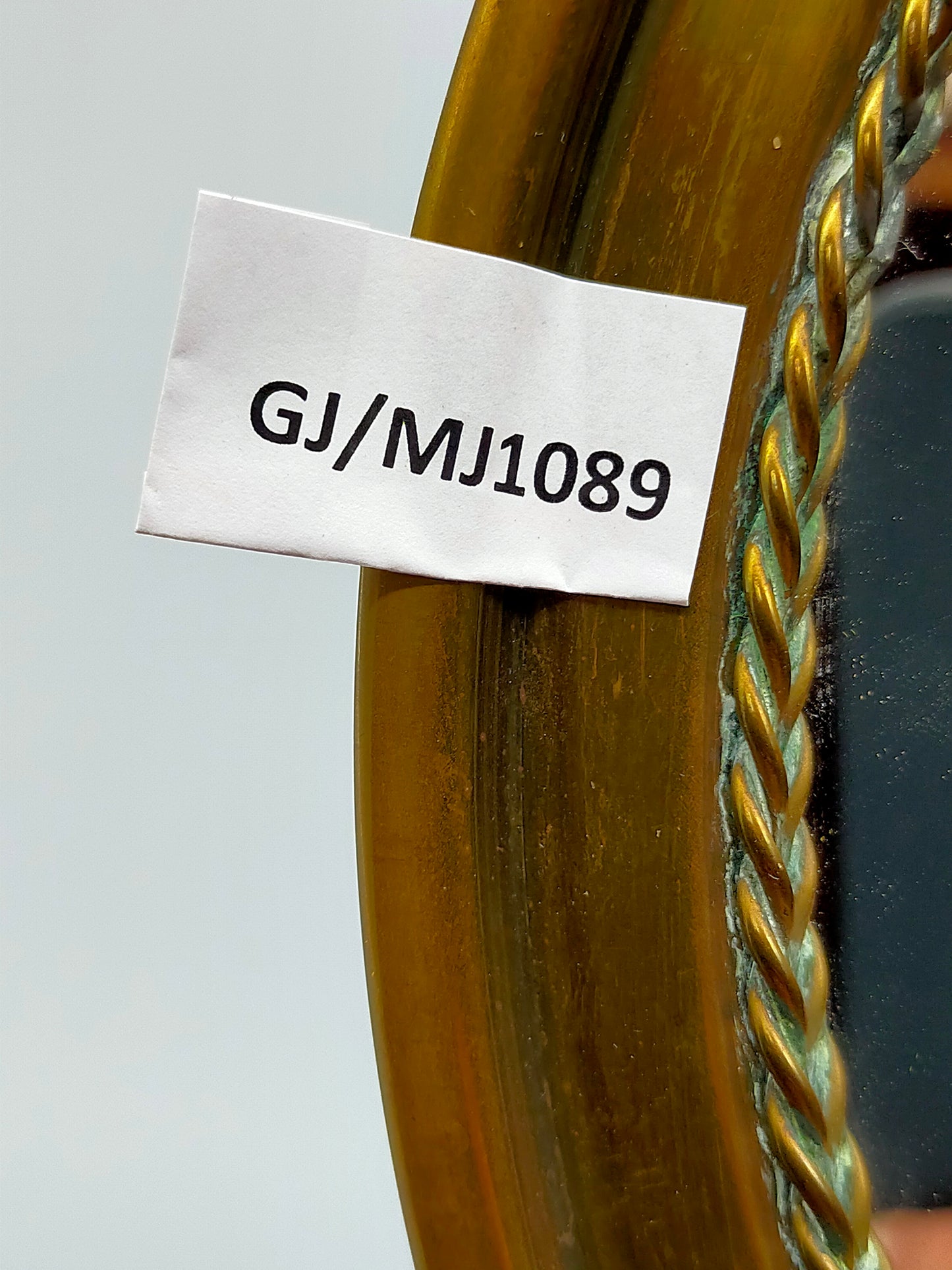 Prunkvoller Ovaler Spiegel mit Schleife Goldfarbener Rahmen