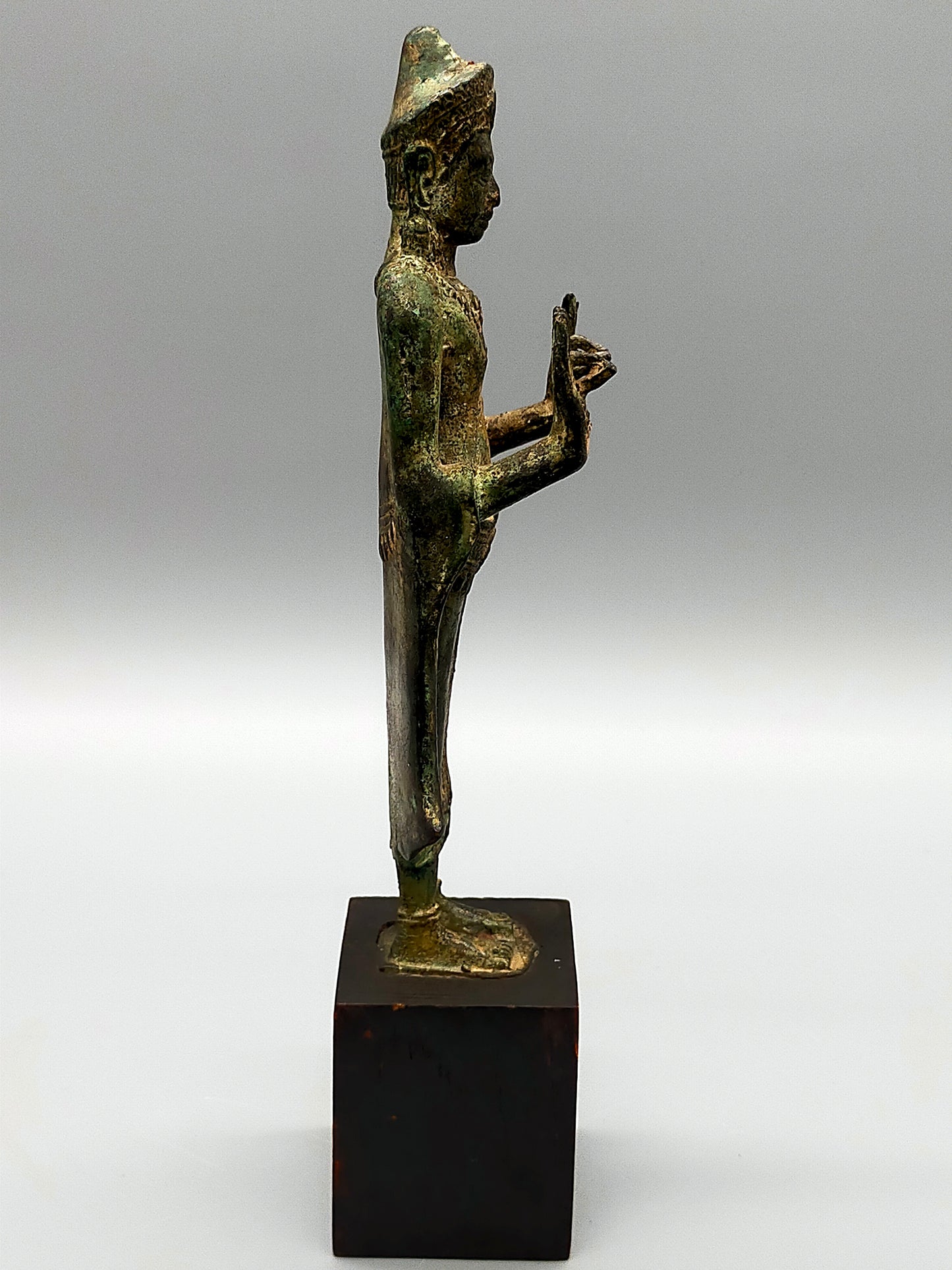 Antike Bronze Buddha Figur Stehender Buddha im Khmer-Stil