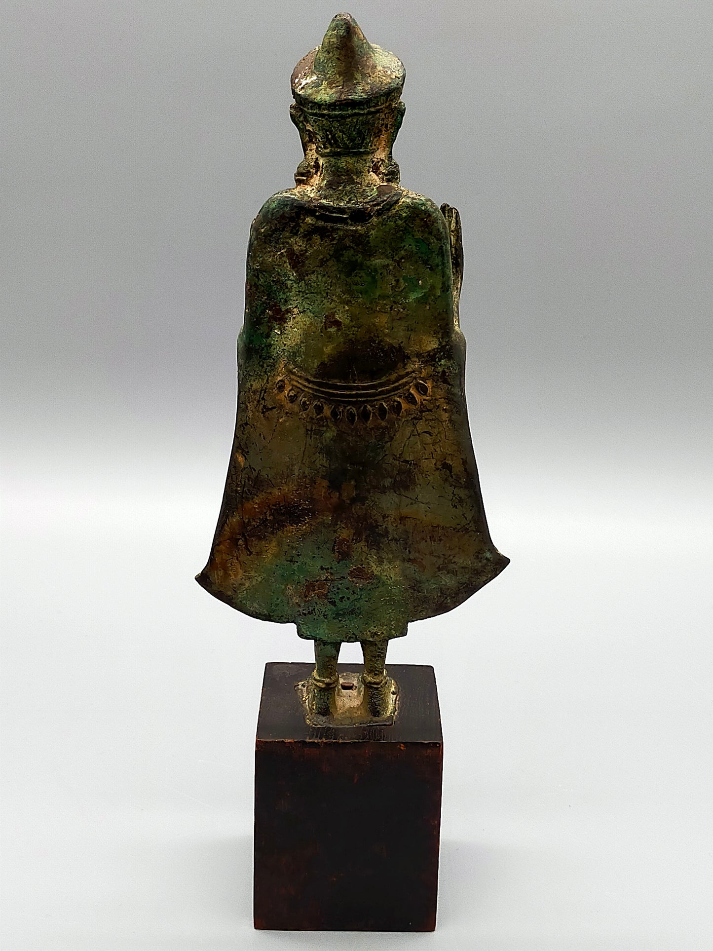 Antike Bronze Buddha Figur Stehender Buddha im Khmer-Stil
