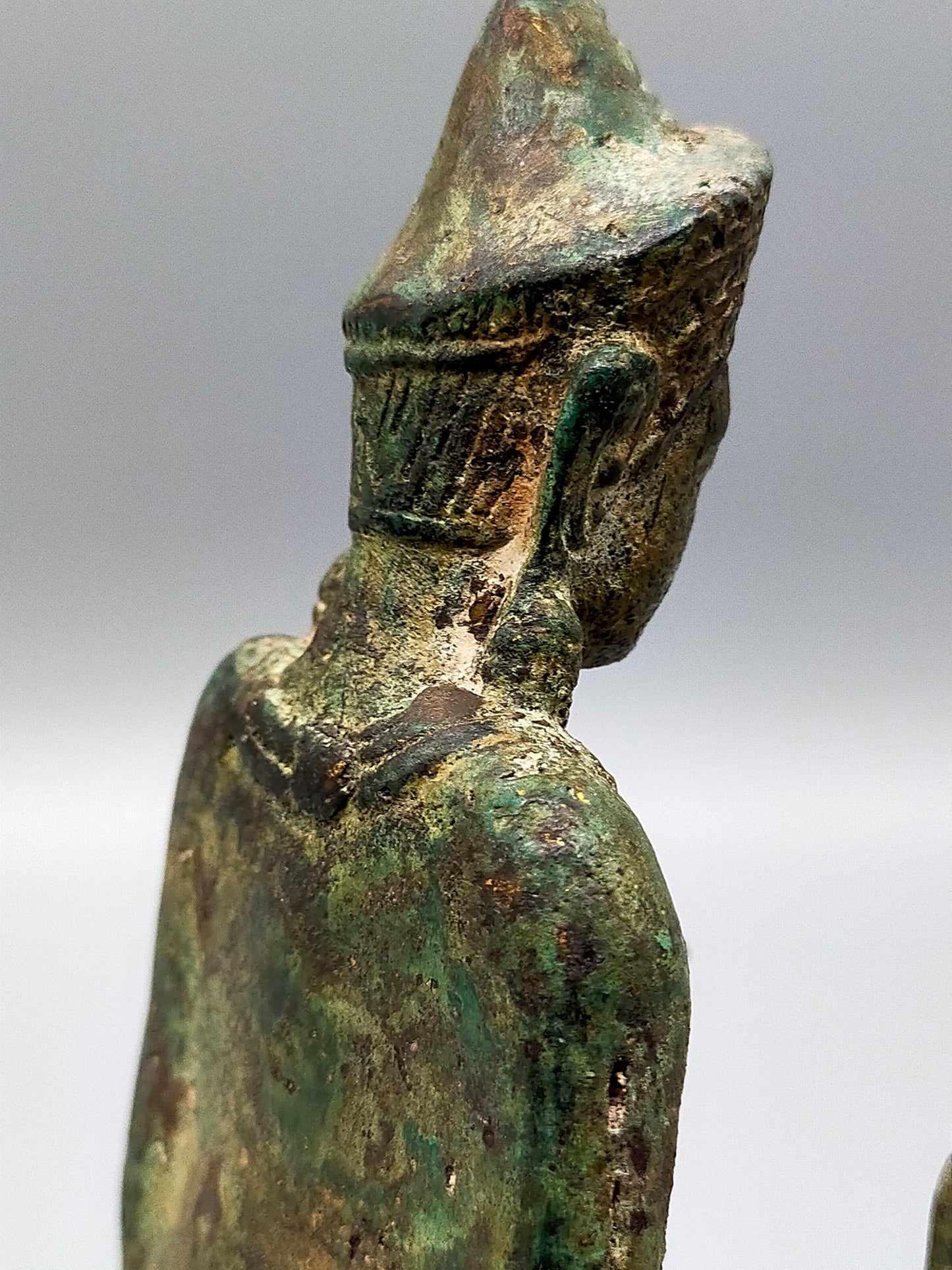 Antike Bronze Buddha Figur Stehender Buddha im Khmer-Stil