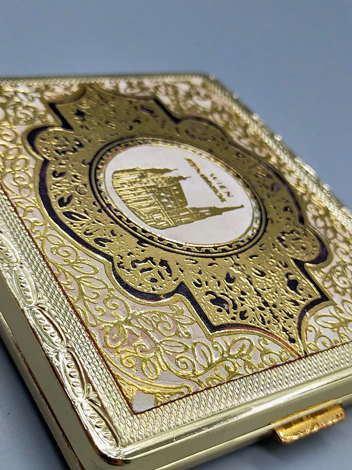Elegantes Vintage Etui Wien Stephanskirche Edles Goldfarbenes Design