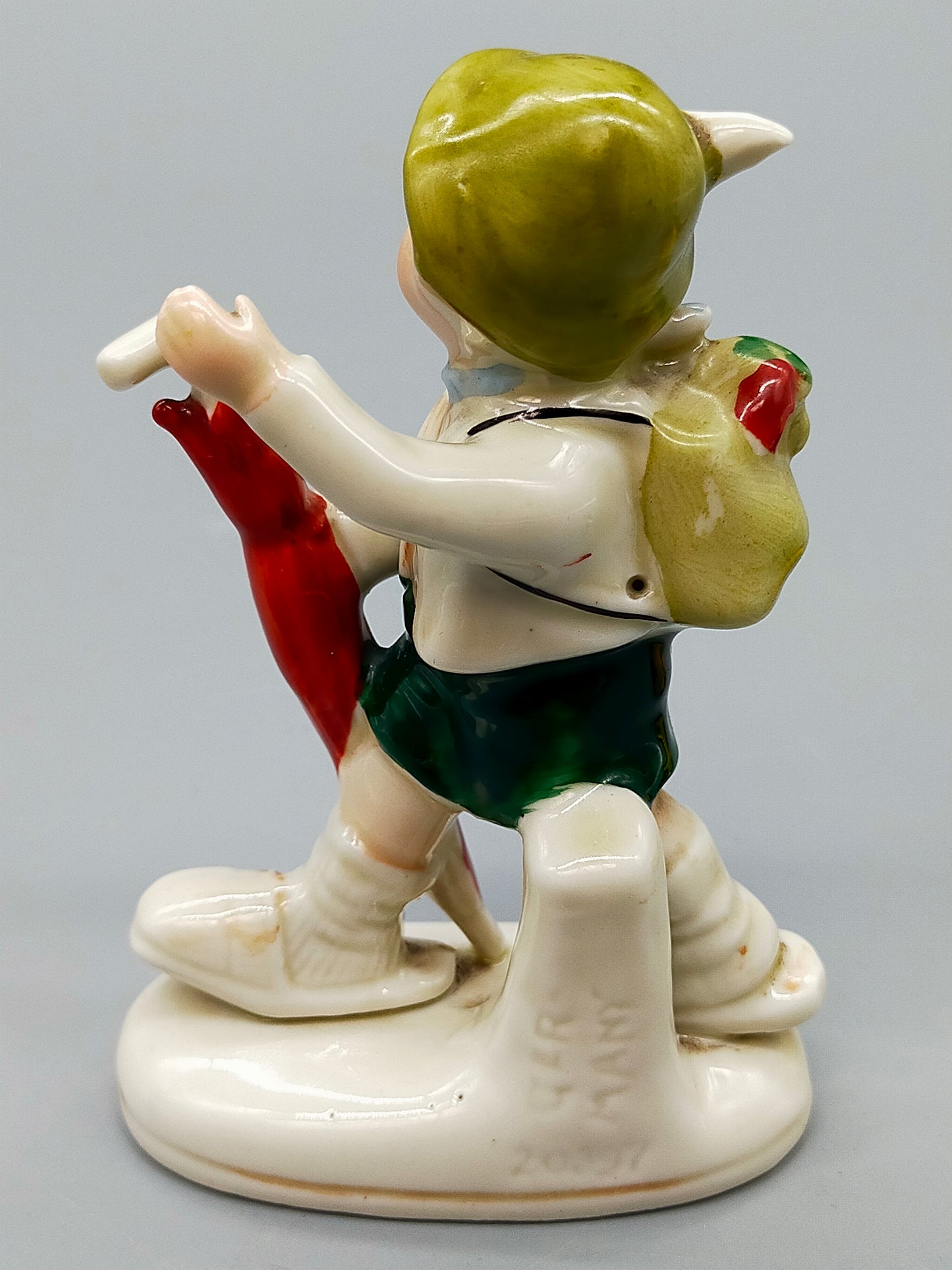 Vintage Porzellan Figur Wanderjunge mit Regenschirm Klassisches Design
