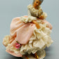 Dresden Porzellan Figur – Elegante Dame mit Fächer in Rosa und Weiß