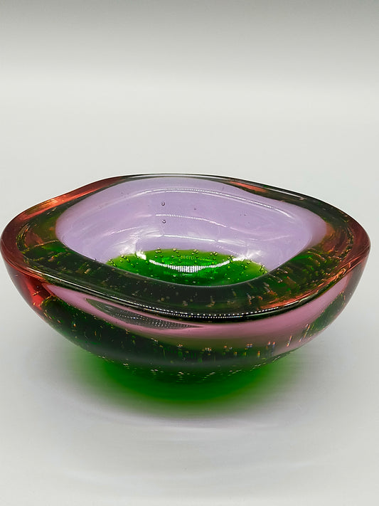 Vintage Murano Glass Schale Sommerso Bullicante in Grün & Rosa