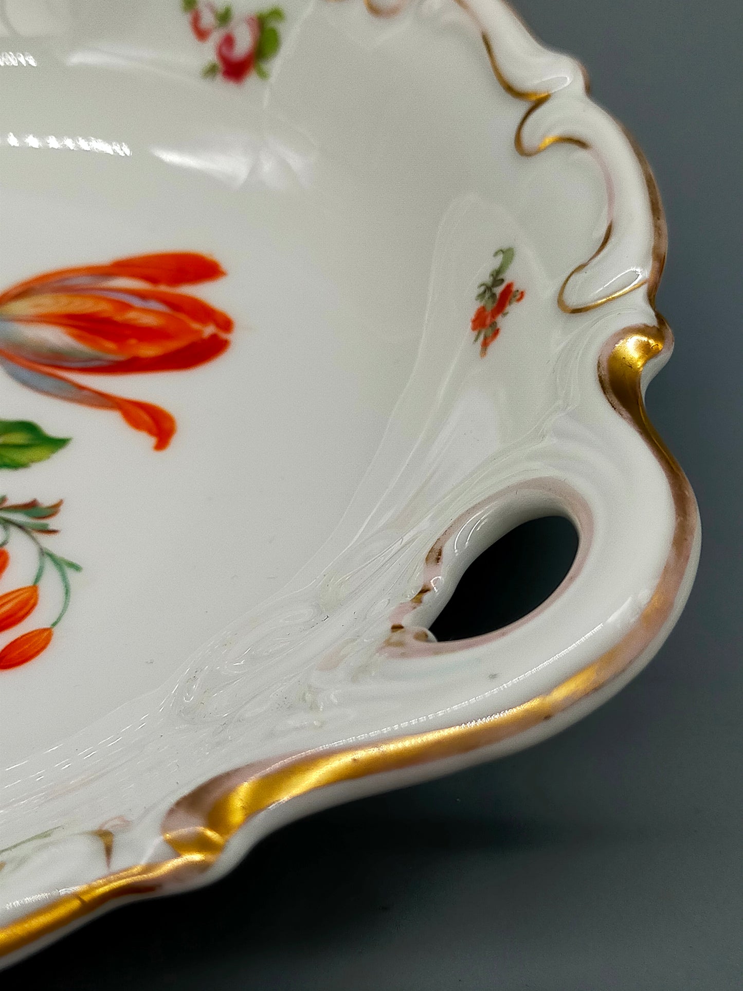 Edle Volkstedt Porzellan Schale Elegantes Blumendekor mit Goldrand