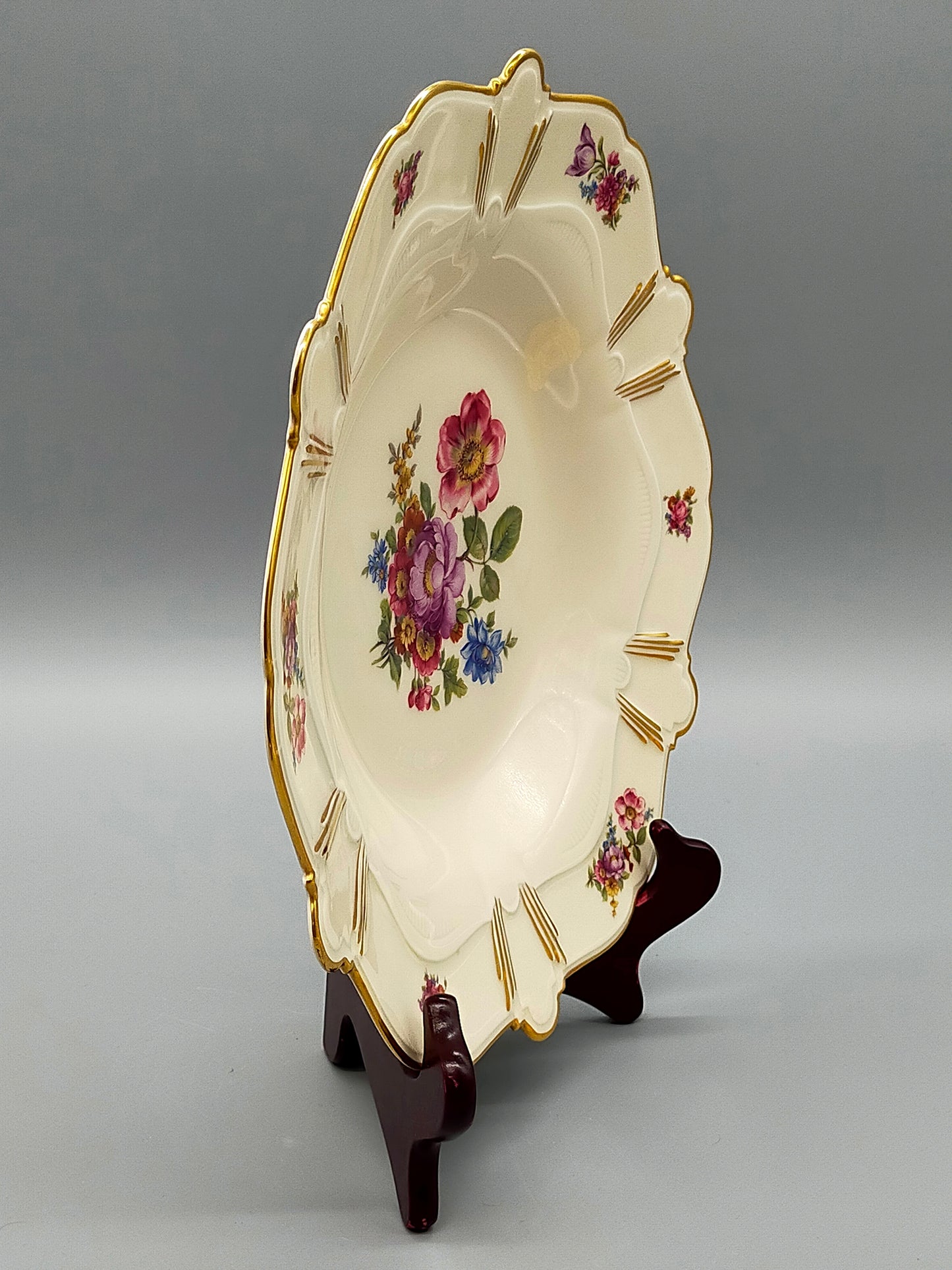Edle Fürstenberg Porzellan Schale Klassisches Blumendekor mit Goldrand