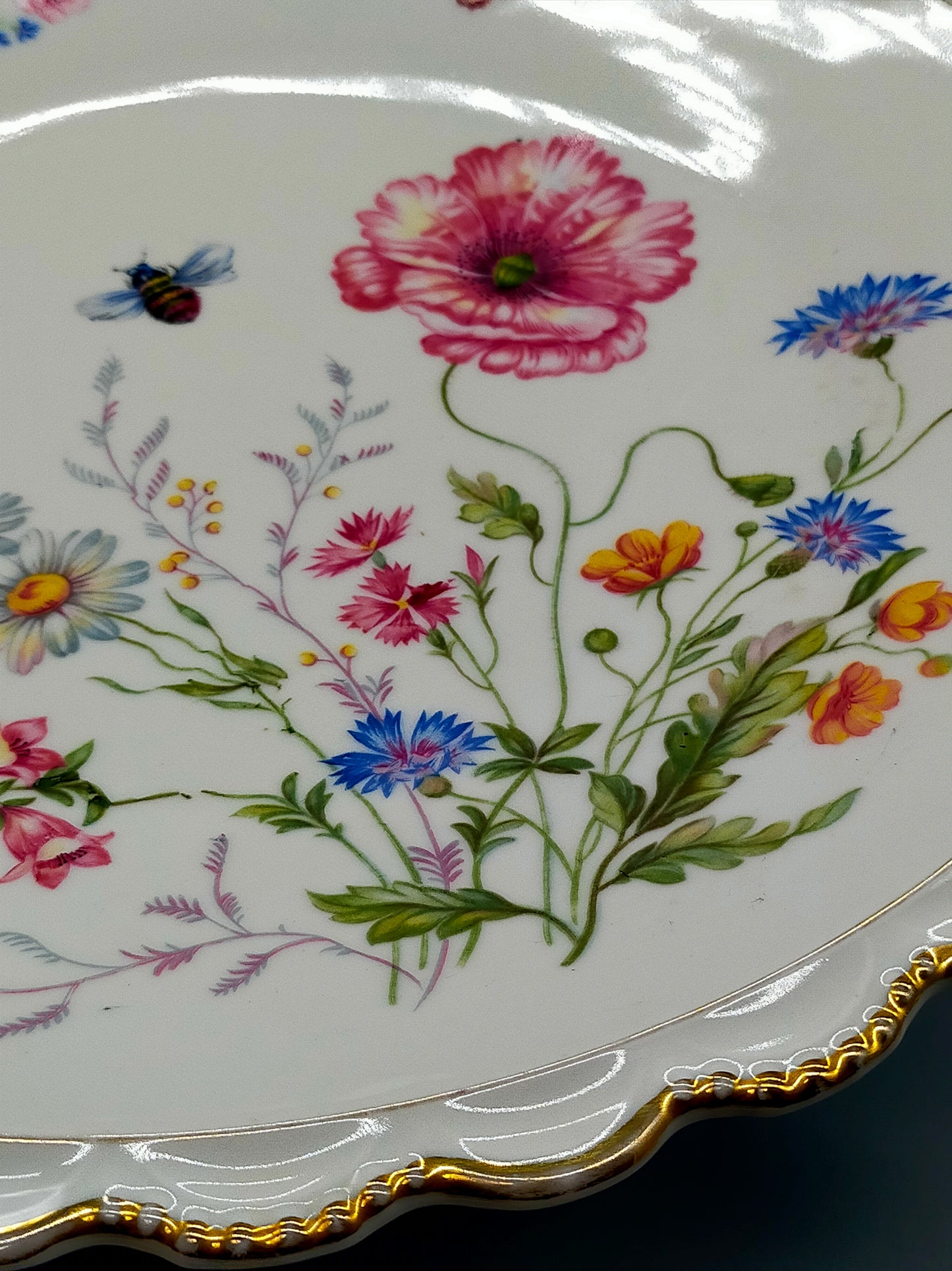 Bavaria Porzellan Teller mit Blumen Dekor und Goldrand – Vintage