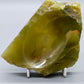 Grüner Opal Rohstein Naturbelassener Edelstein mit Muschelbruch