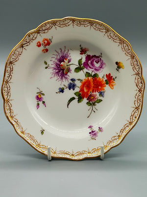 Antiker Meissen Teller Bunte Blume Handbemaltes Prunkporzellan