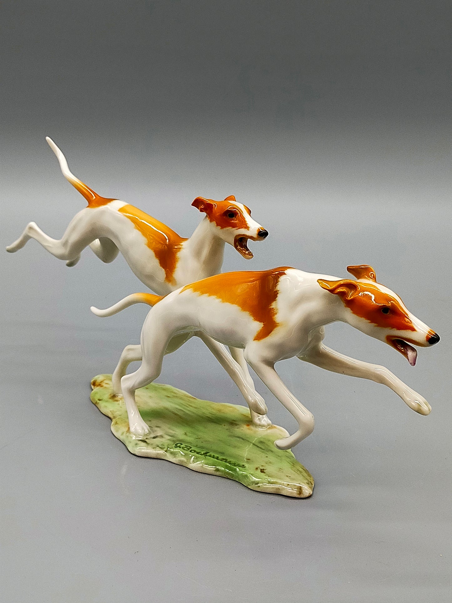 Kaiser Porzellan Figur Windhunde Laufende Hunde von G. Bochmann