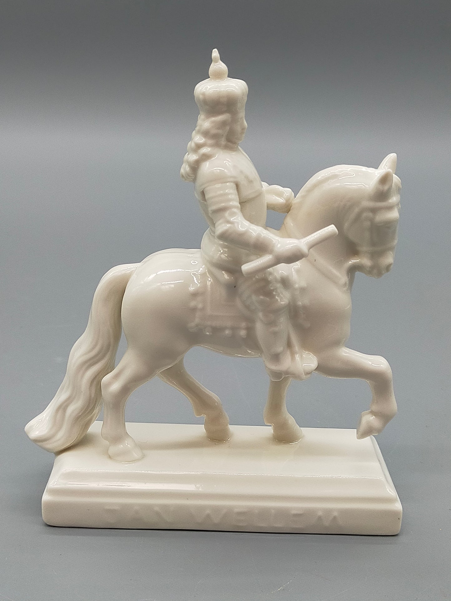 Nymphenburg Jan Wellem Reiterfigur Weißes Porzellan Kunstwerk