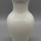 Klassische KPM Berlin Porzellanvase in Weiß Zeitlose Eleganz