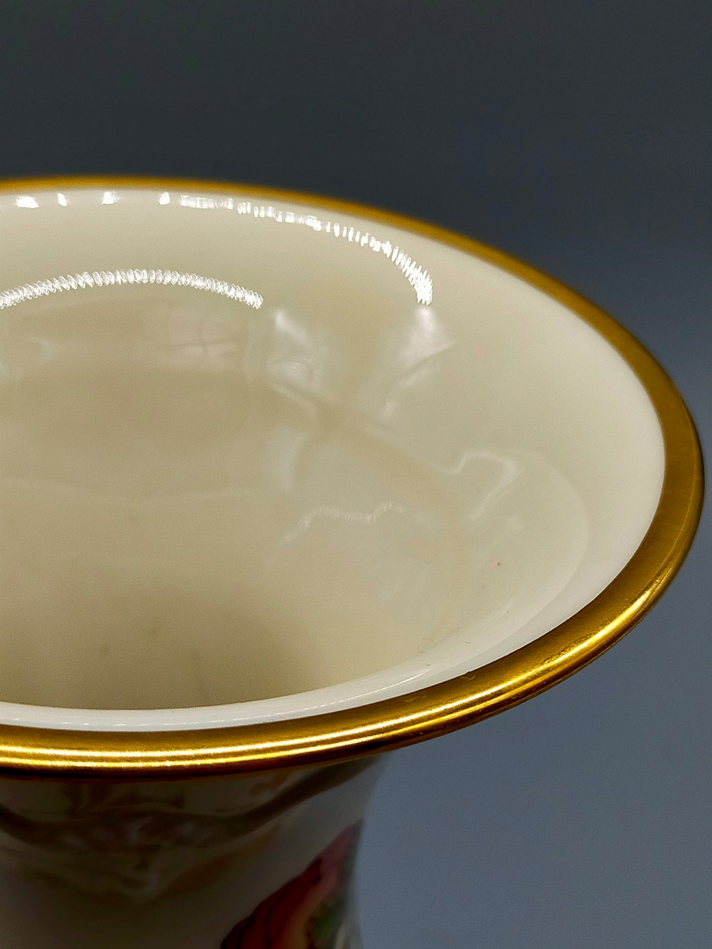 Edle Rosenthal Pompadour Porzellan Vase Rigoletto Rosendekor