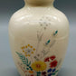 Elegante Vintage Porzellan Vase mit bunten Feldblumen Goldrand