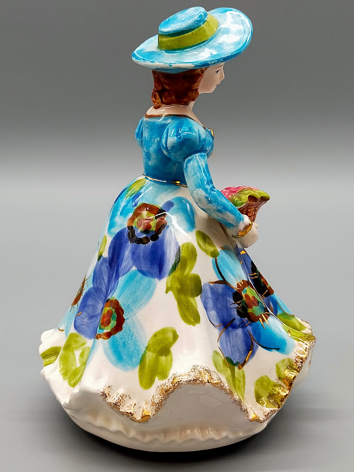 Vintage Porzellan Musical Figurine Elegant gekleidete Dame Blumenkorb