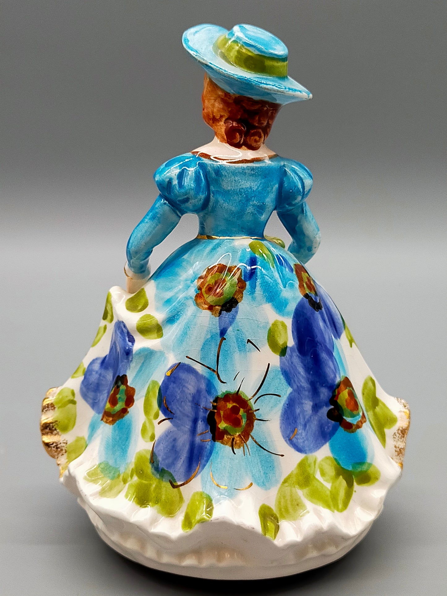 Vintage Porzellan Musical Figurine Elegant gekleidete Dame Blumenkorb