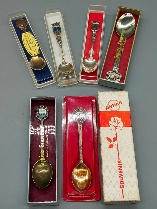 Vintage Antik Versilberte Souvenirlöffel Set – 7-teilig