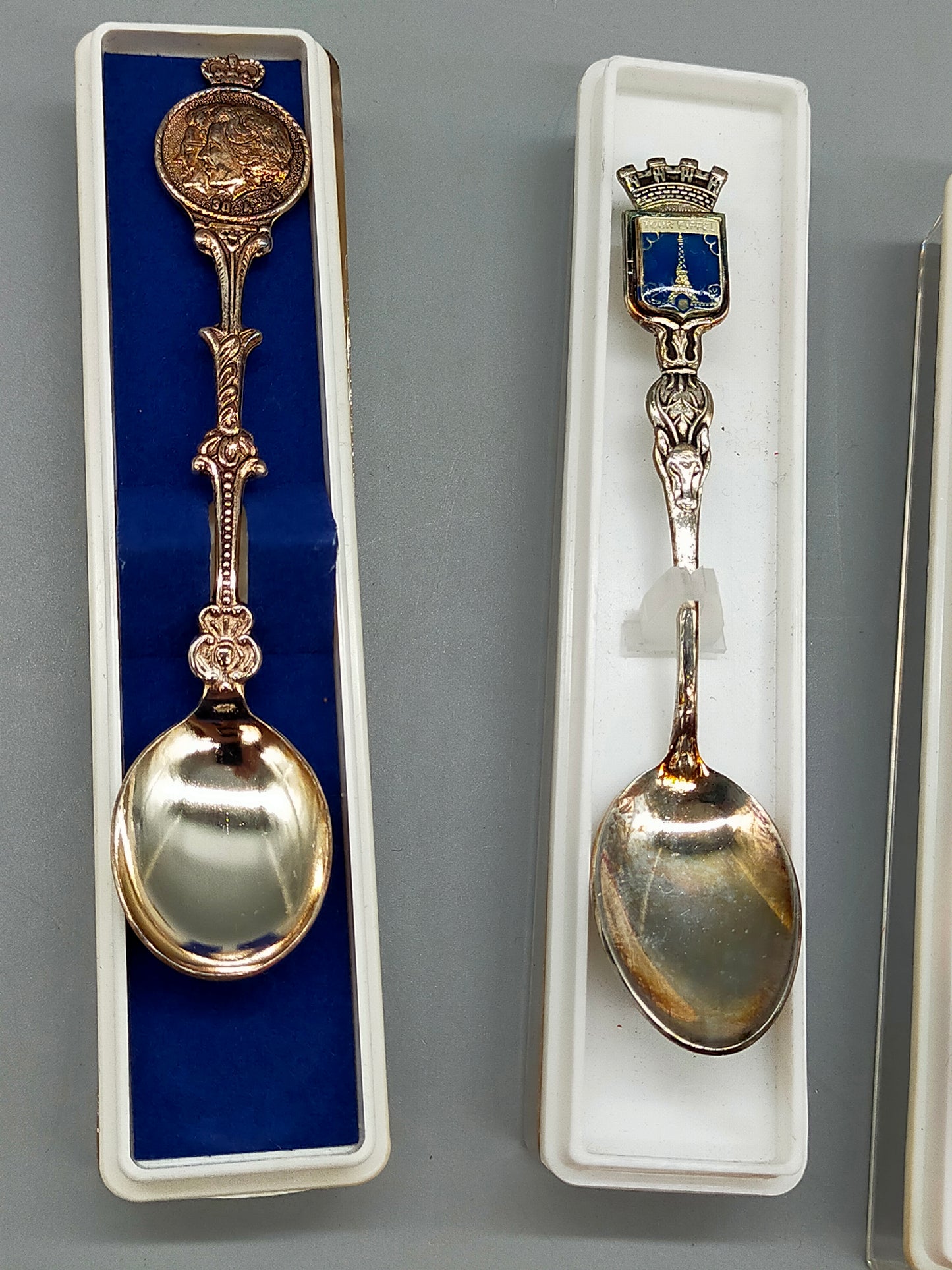 Vintage Antik Versilberte Souvenirlöffel Set – 7-teilig