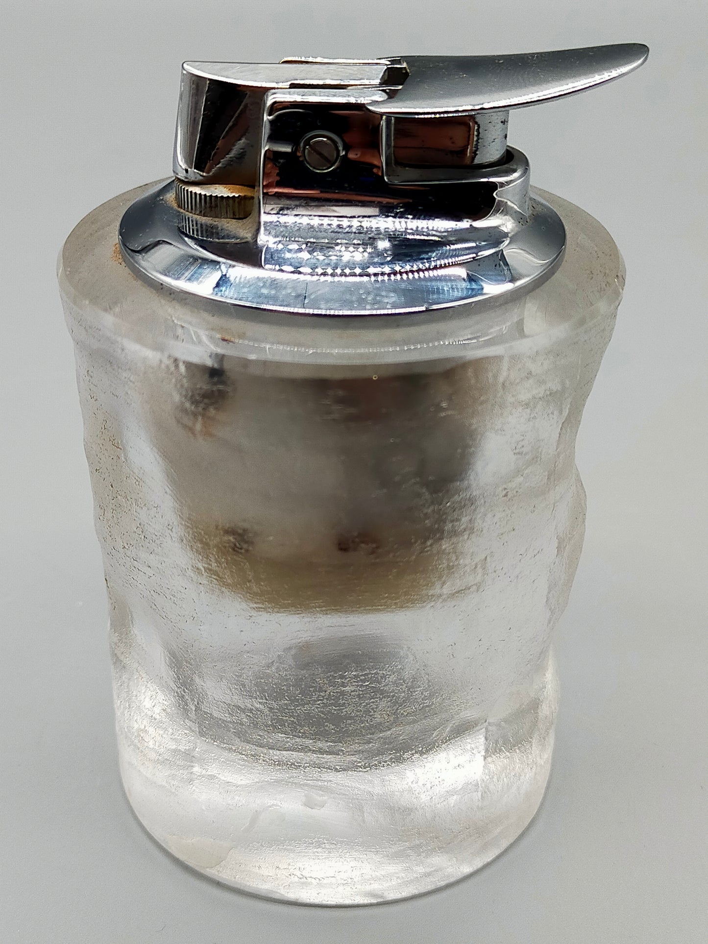Vintage Tischfeuerzeug im Eisglas Design Rustikaler Retro Stil