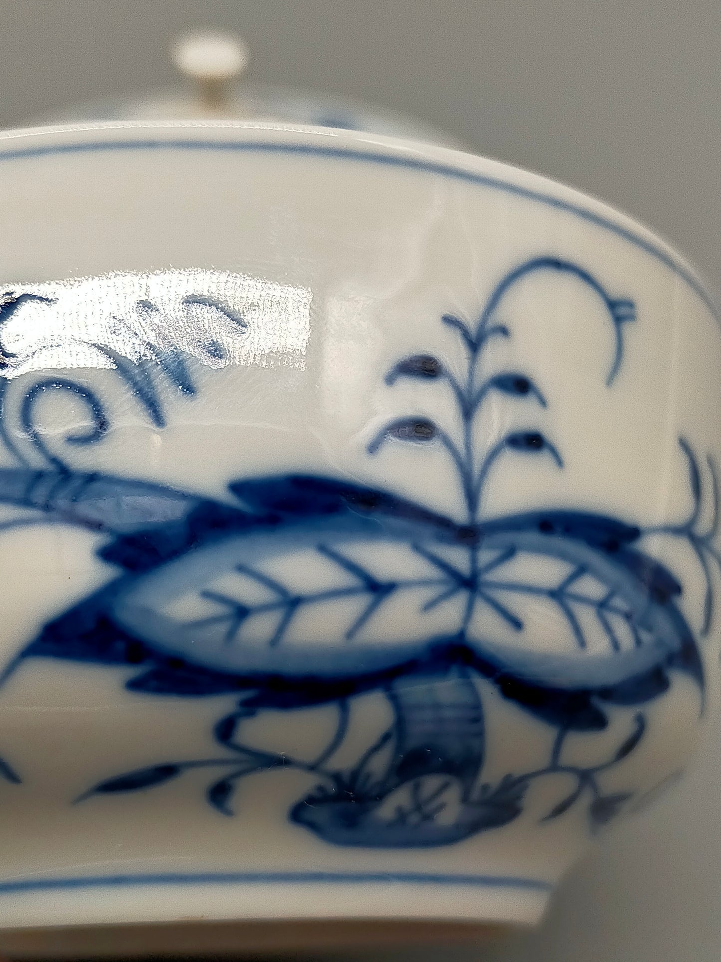 Klassische Meissen Porzellan Schale Zwiebelmuster mit Deckel