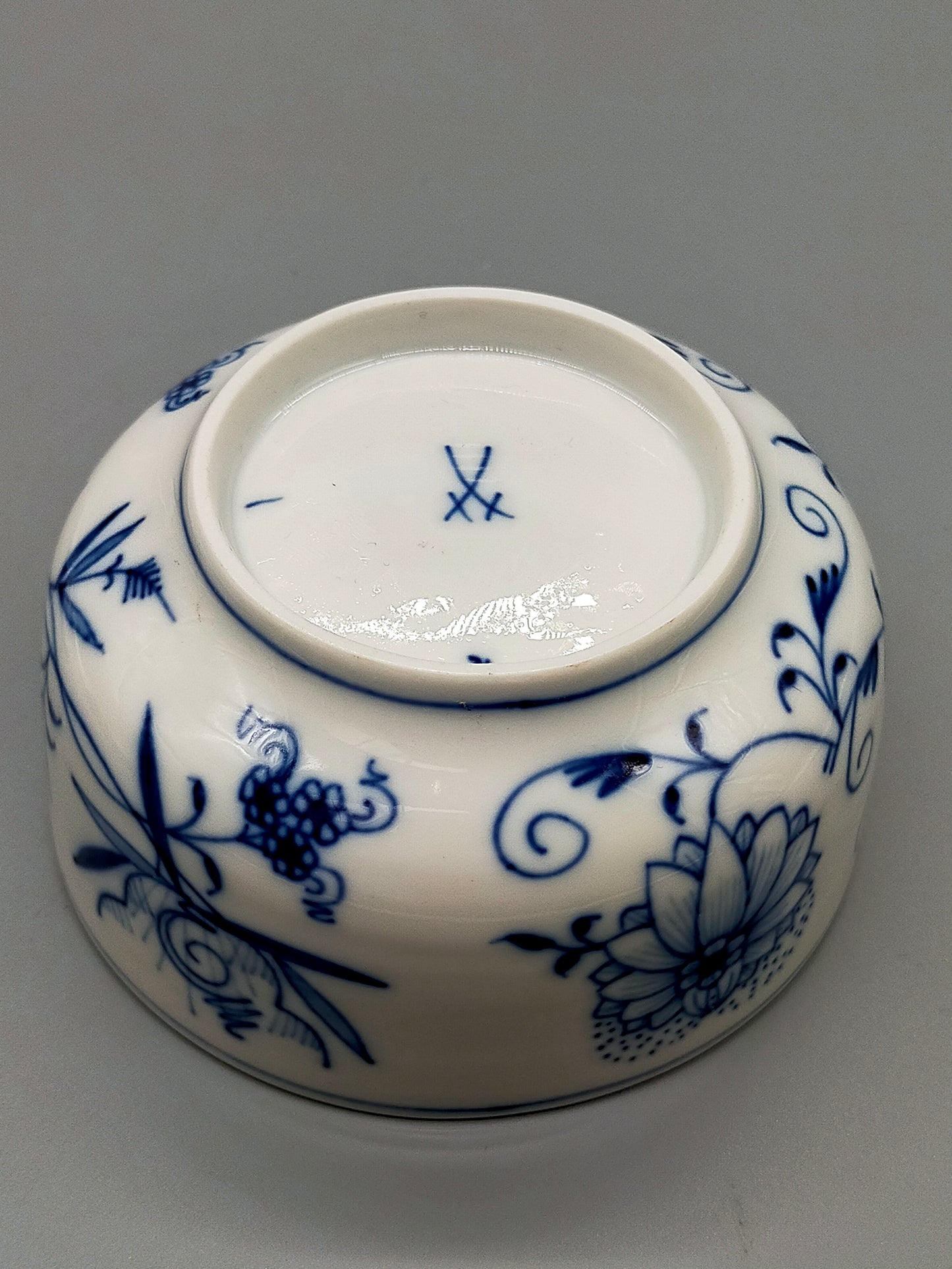 Klassische Meissen Porzellan Schale Zwiebelmuster mit Deckel
