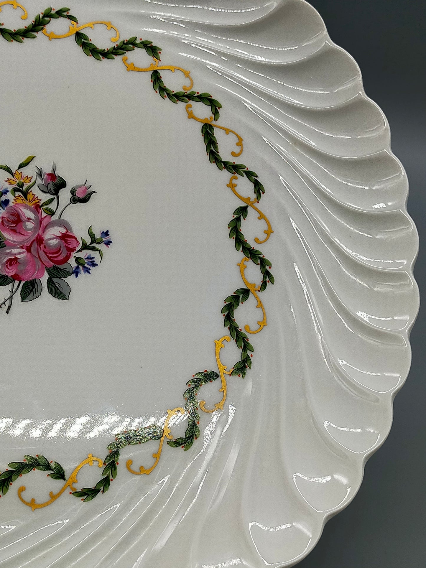 Haviland Limoges Tortenplatte auf Fuß  Elegantes Blumendesign