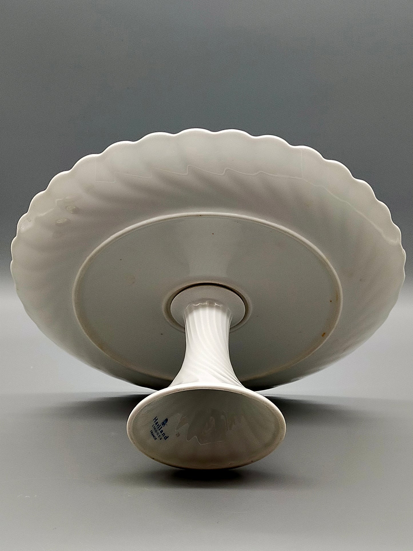 Haviland Limoges Tortenplatte auf Fuß  Elegantes Blumendesign