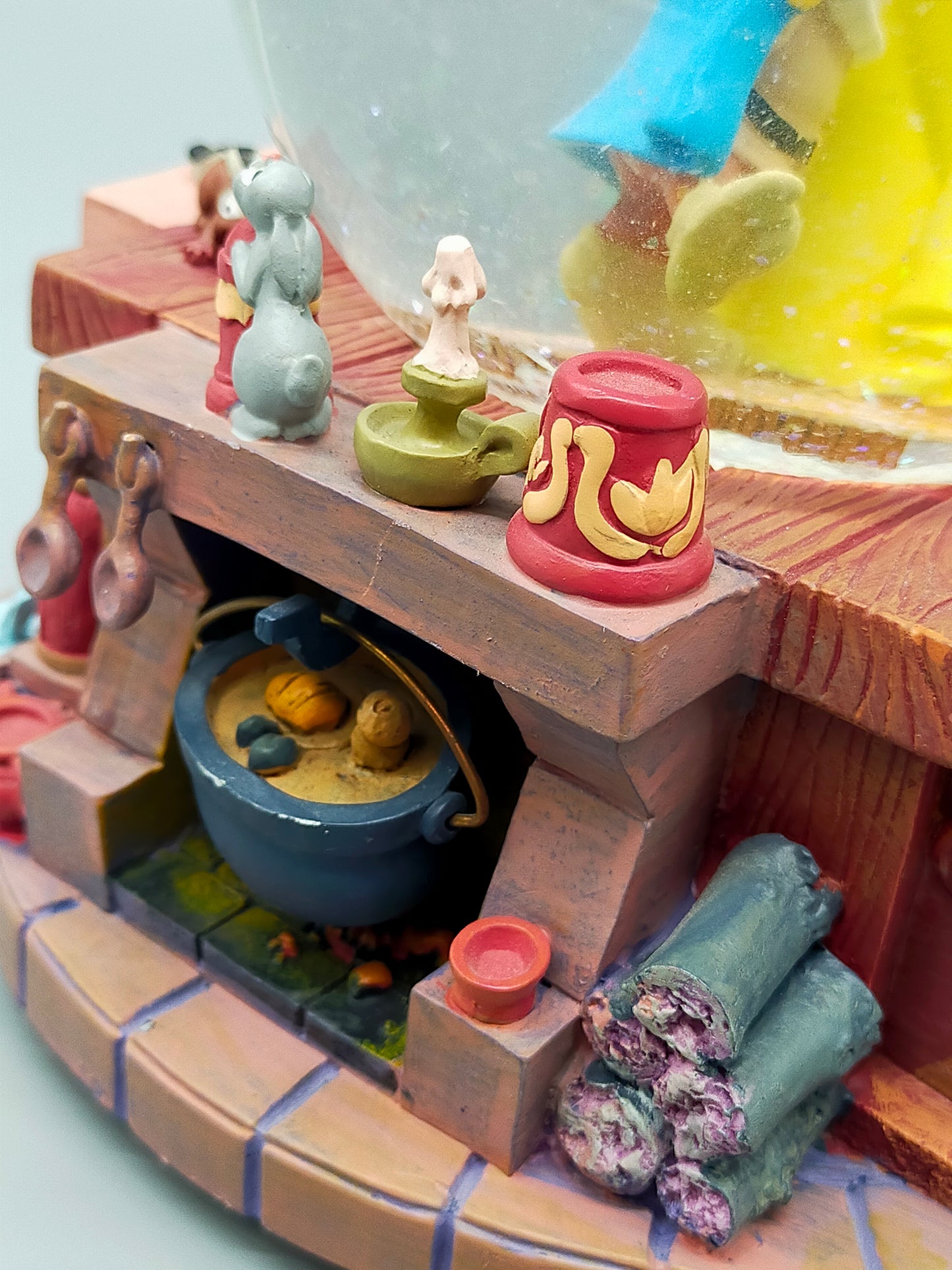 Disney China Spiel Uhr – Magische Schneekugel mit Musik