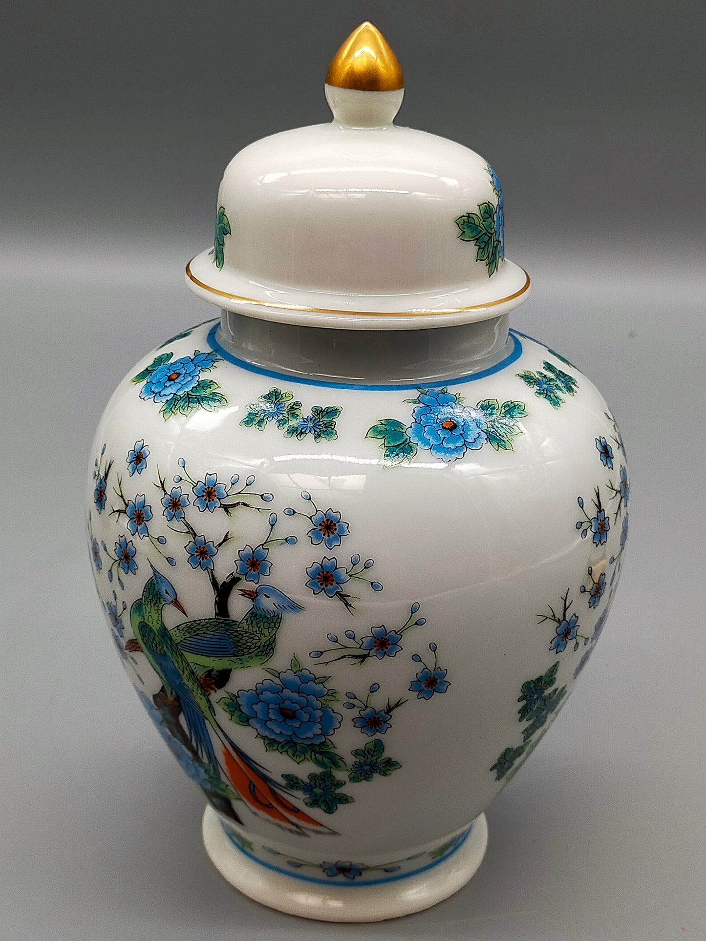 Elegante FHH Deckelvase Handbemaltes Porzellan mit Vogelmotiv