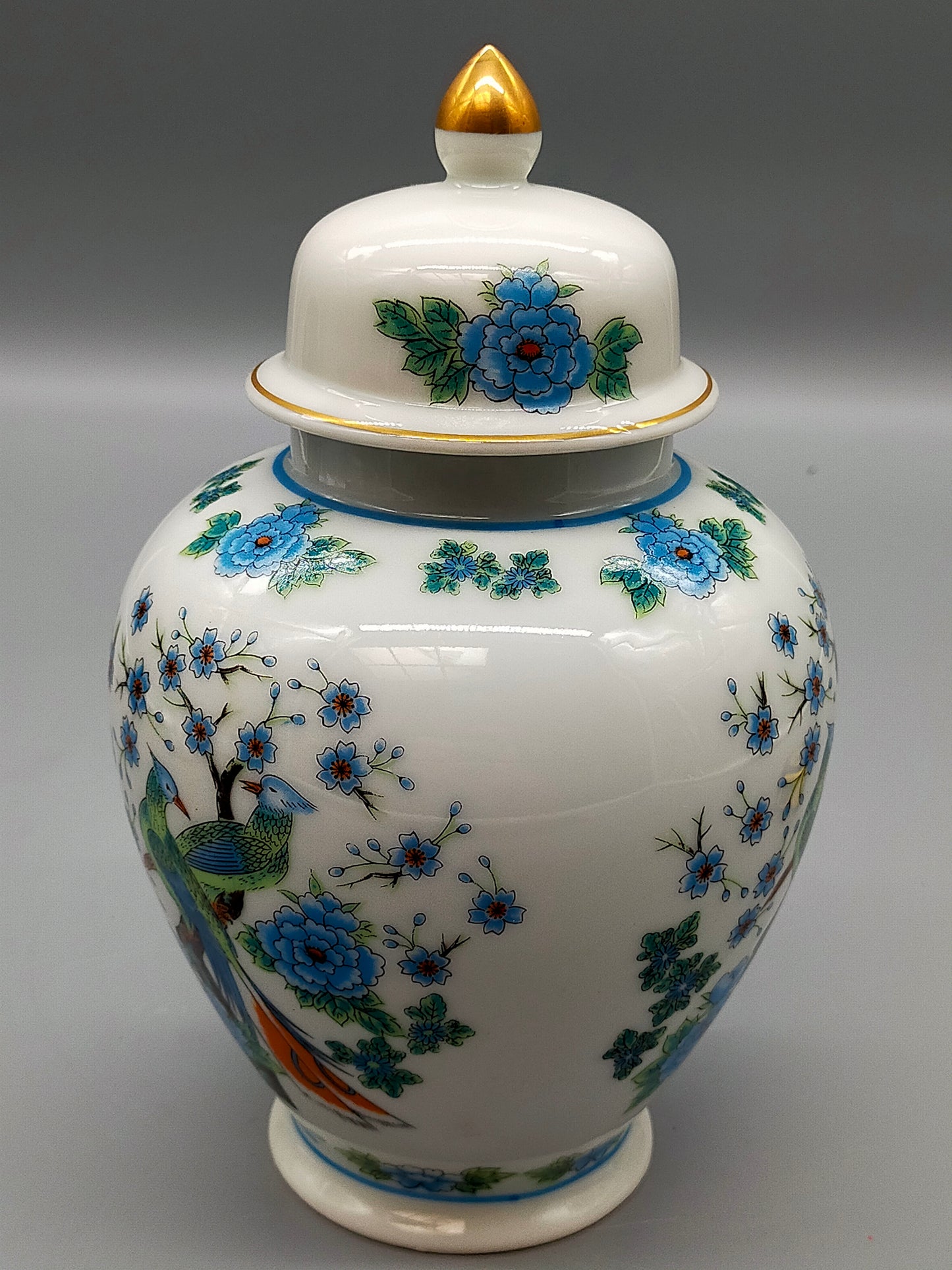 Elegante FHH Deckelvase Handbemaltes Porzellan mit Vogelmotiv