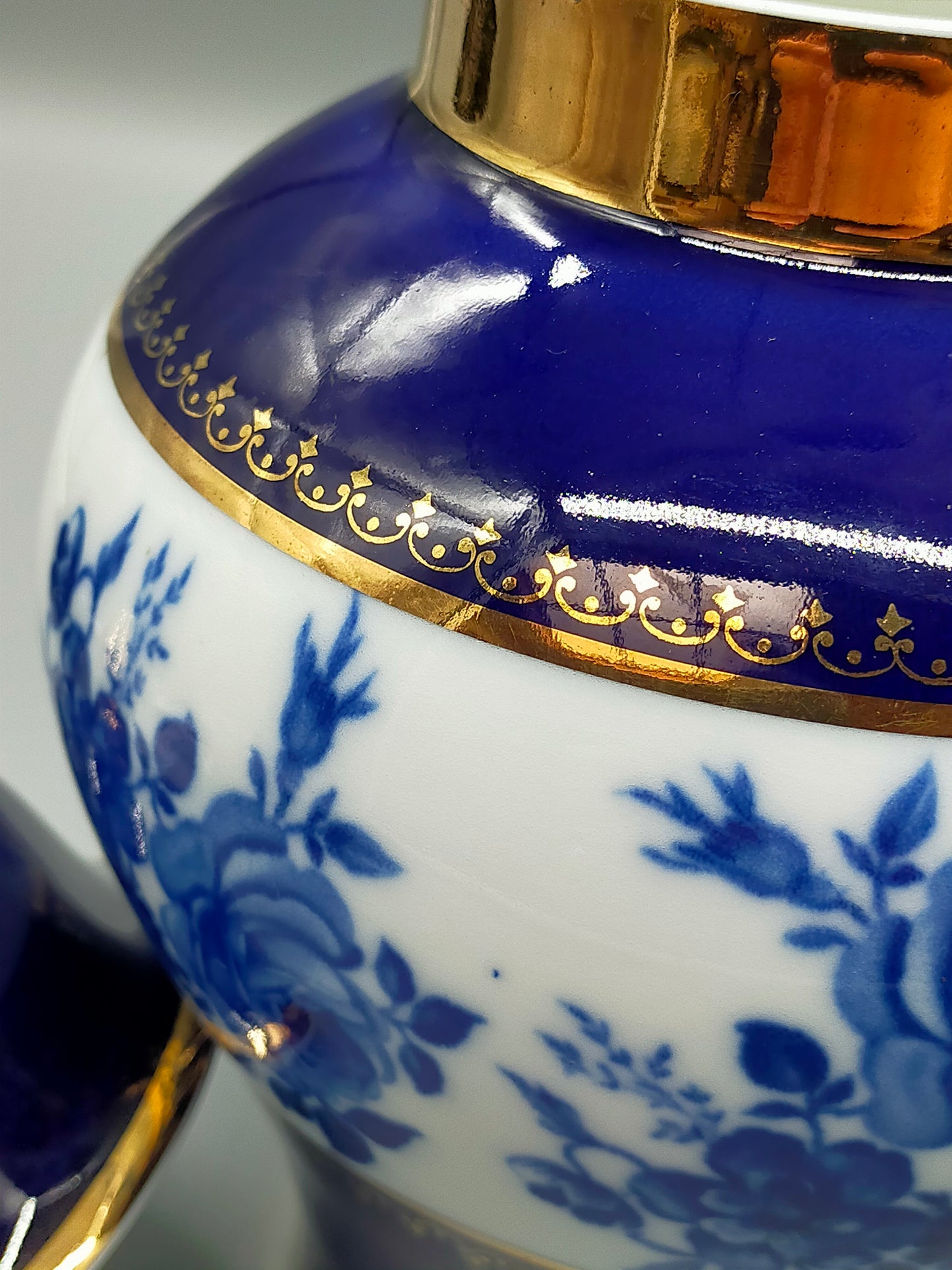 Prachtvolle Royal KPM Bavaria Echt Cobalt Deckelvase – Blau/Gold