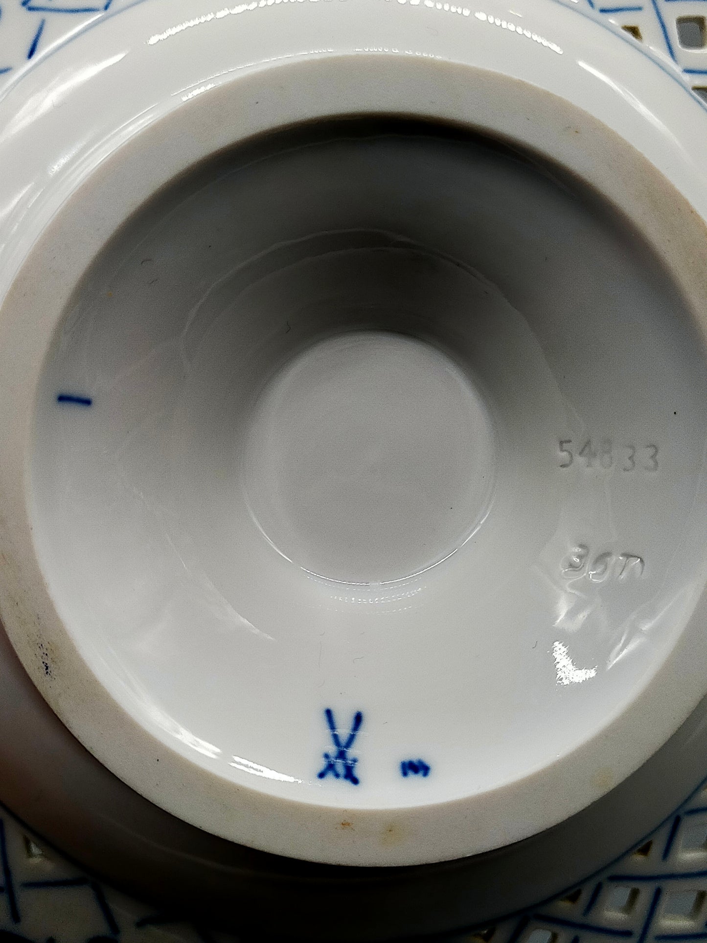 Meissen Durchbruchschale auf Fuß Zwiebelmuster Edle Porzellan Fußschale