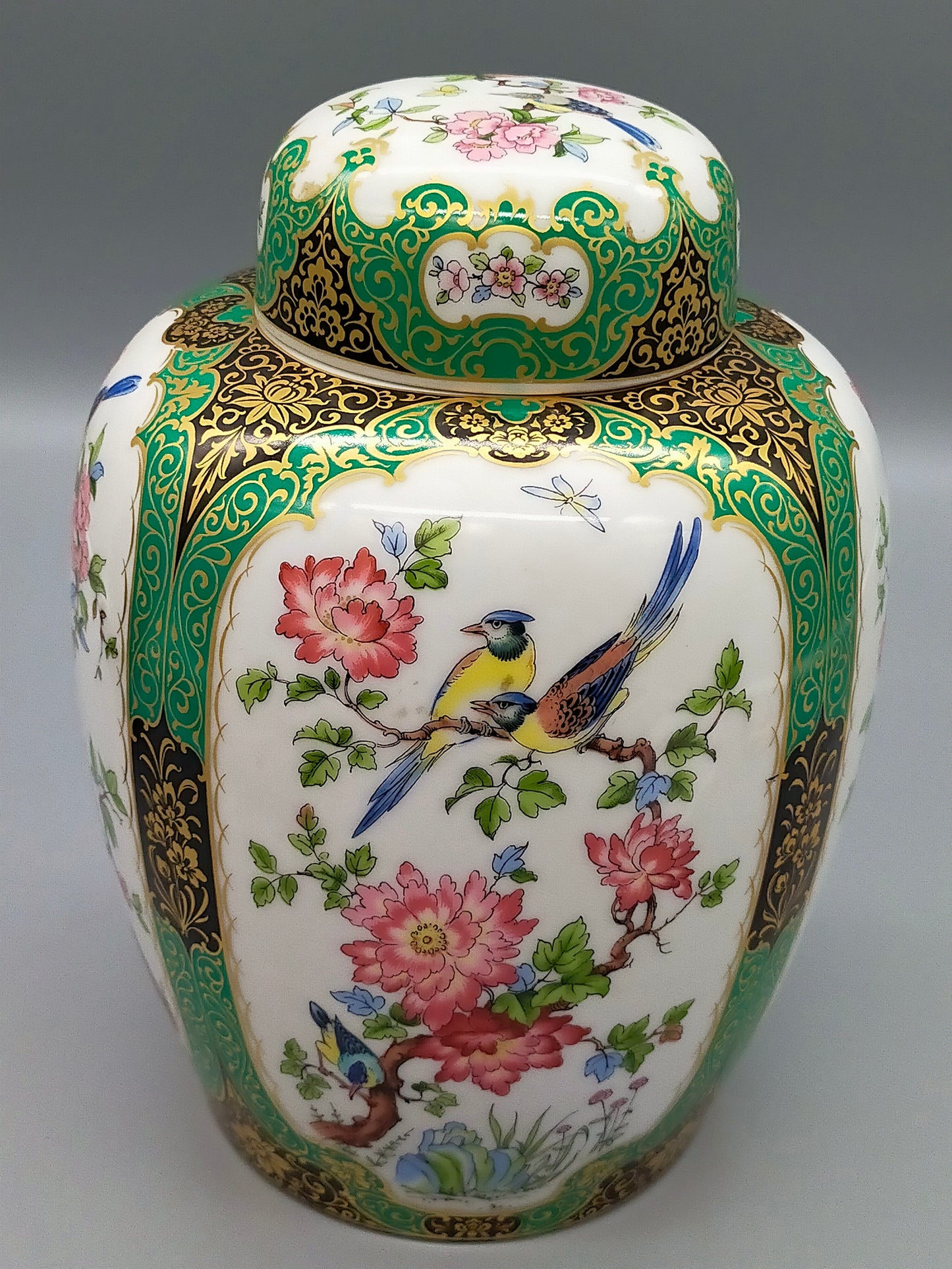 Kaiser Porzellan Prunkvase Mandschu Elegante Deckelvase