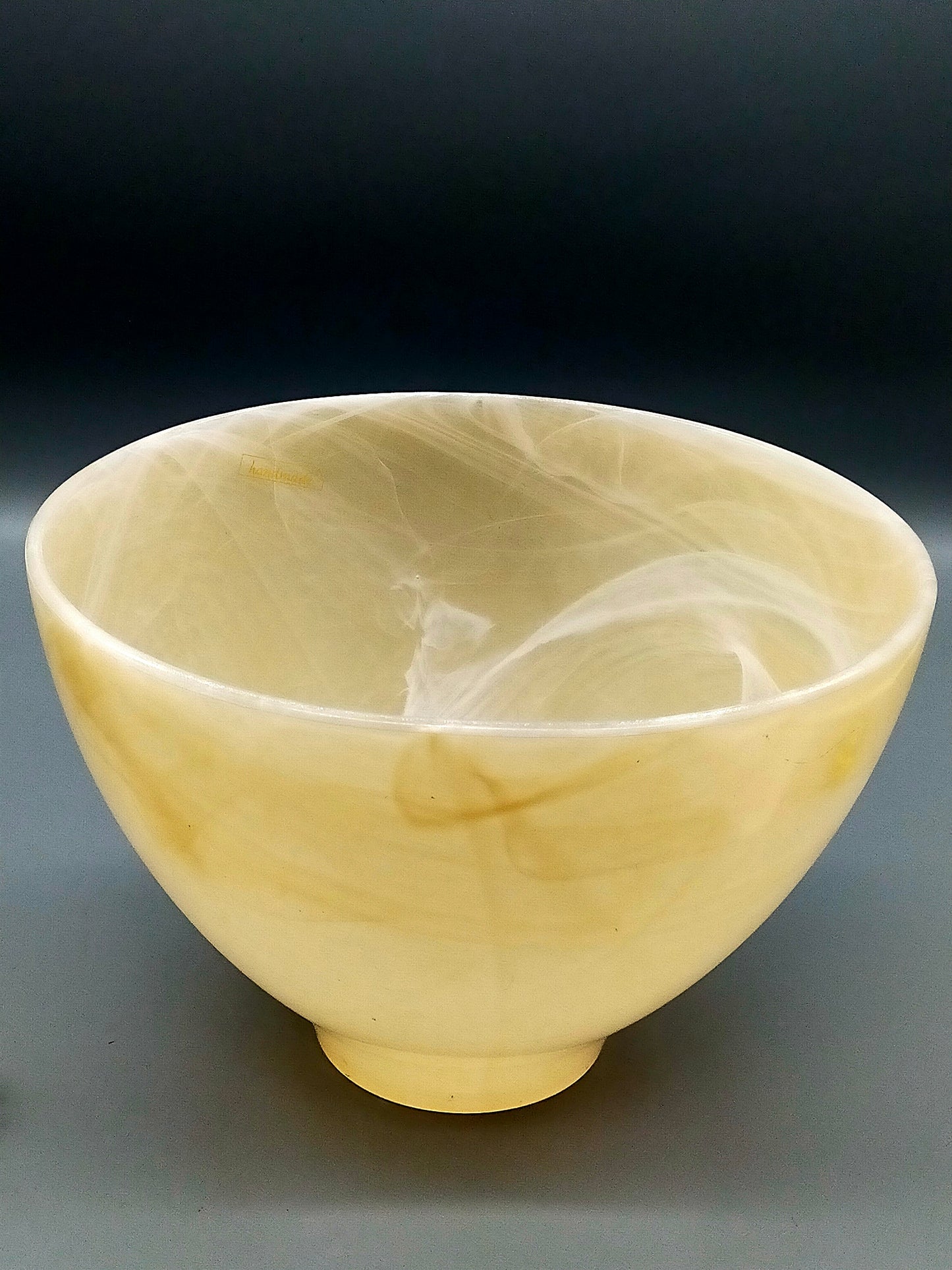 Elegante mundgeblasene Glasschale Beige marmoriertes Kunstglas