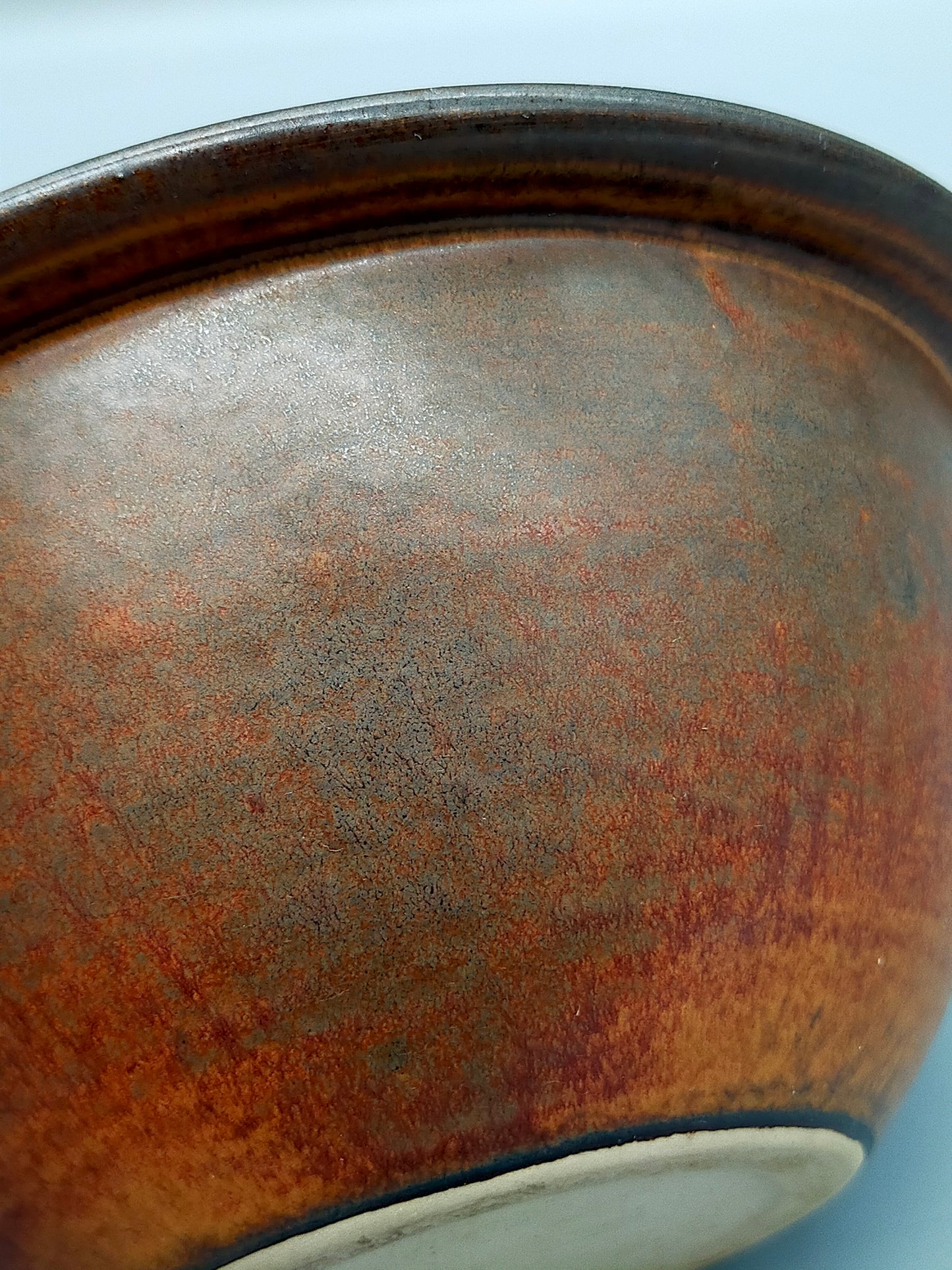 Rustikale Keramik Schale Handgearbeitete Tonschale im Vintage-Stil