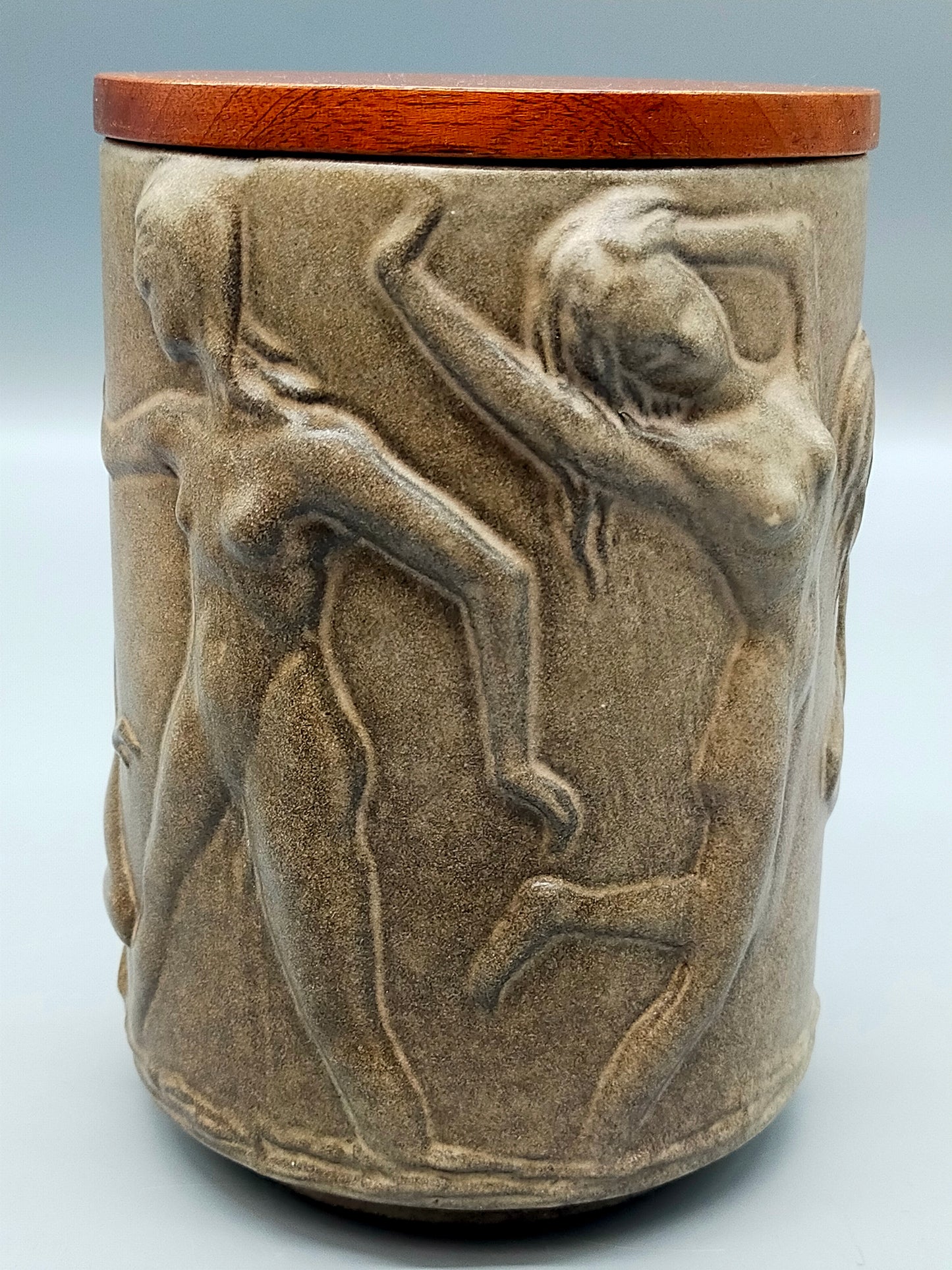 Art Déco Keramik Vorratsdose mit Holzdeckel Relief Tanzende Aktfiguren