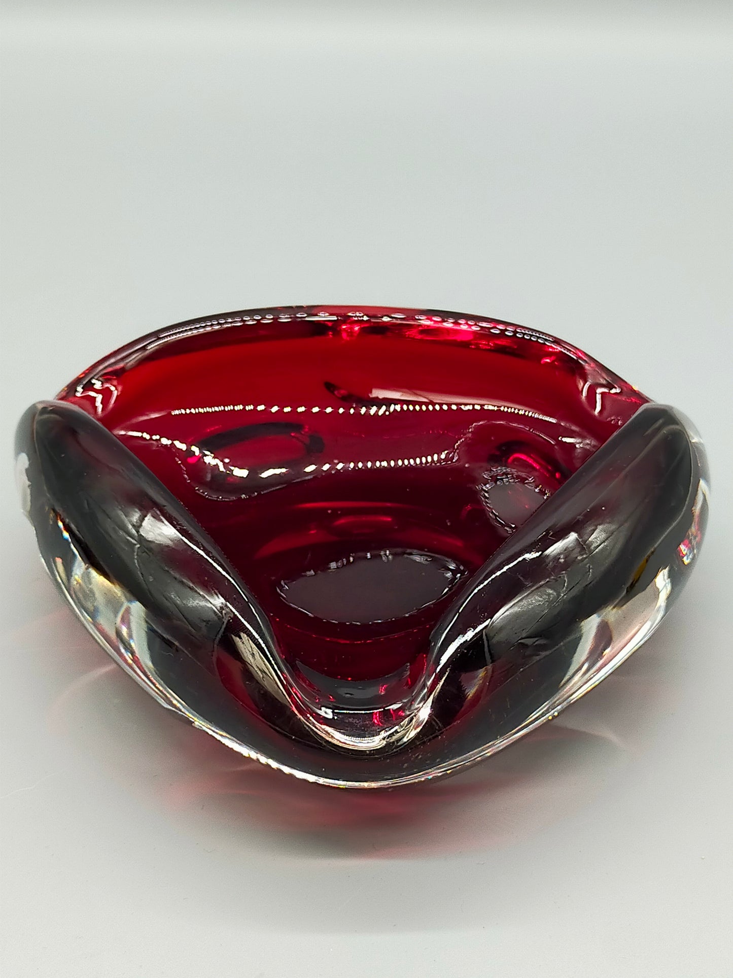 Murano Glas Aschenbecher Rubinrot & Massiv Sommerso Stil